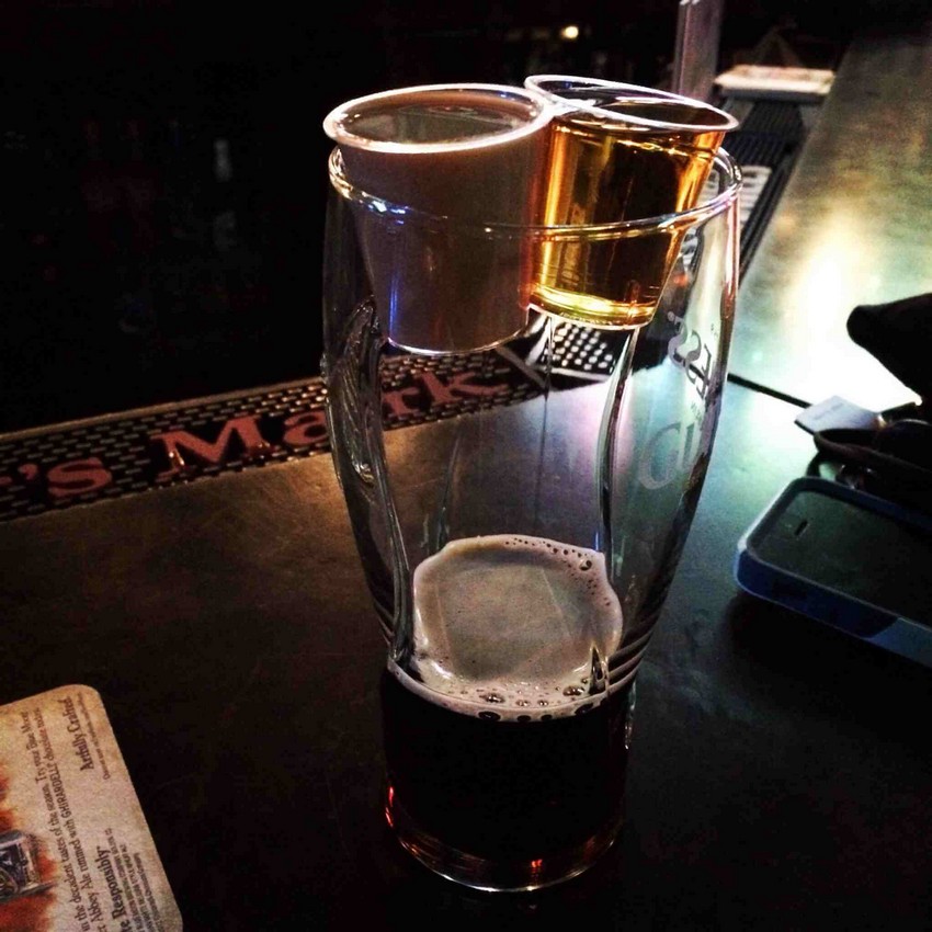 Можно ли залить алкоголем рабочий стресс?